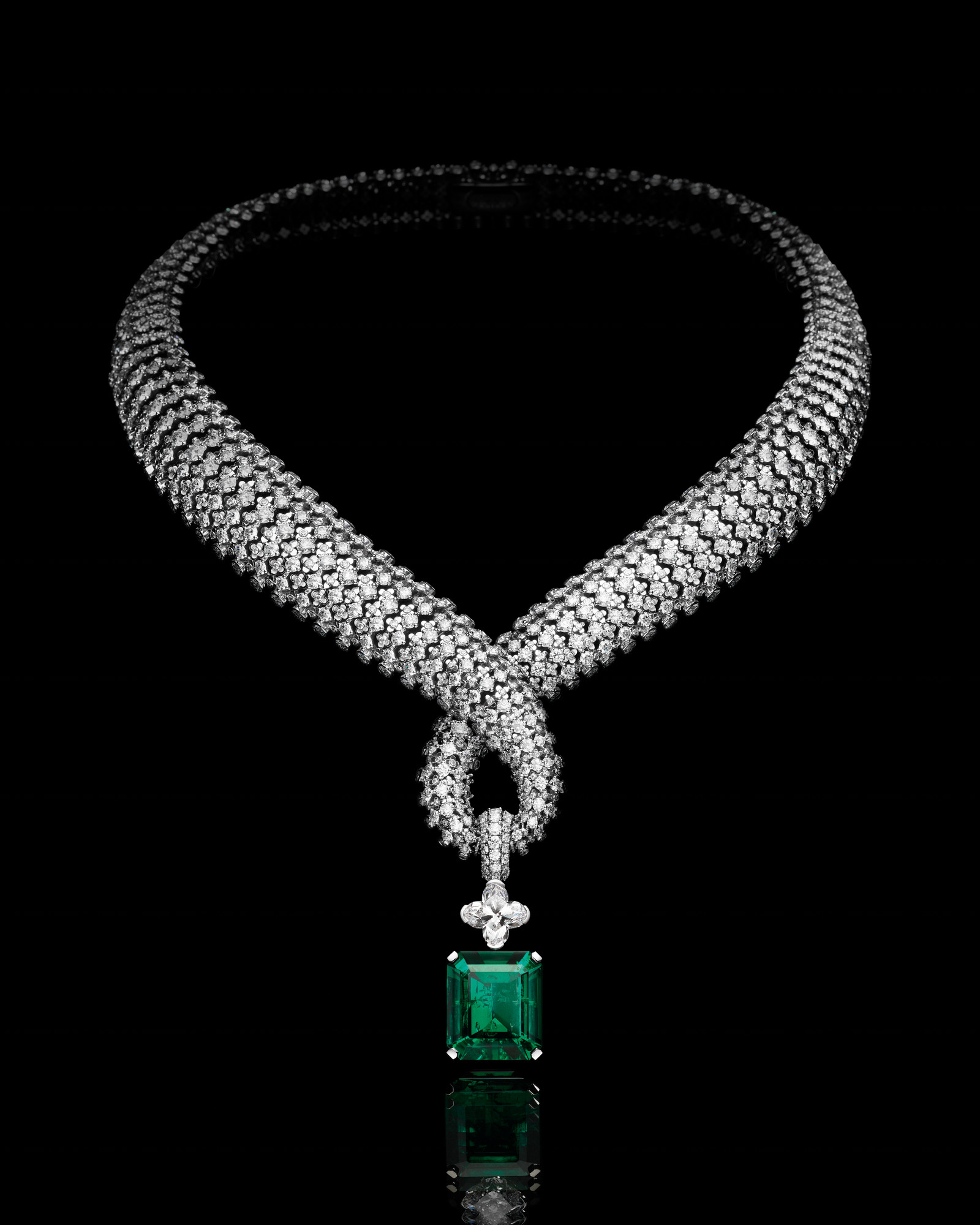 attitude-luxe_Mesmrism__collection_louis_vuitton_mythica_-_louis_vuitton_haute_joaillerie_©Laziz_Hamani