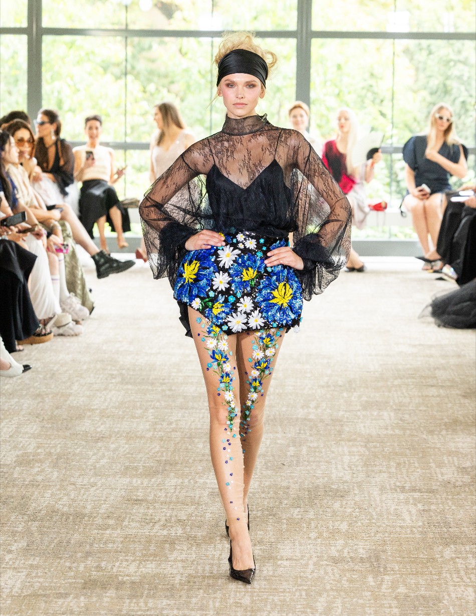 Attitude-luxe_©Yanina Couture_look 17-FW2026-2027
