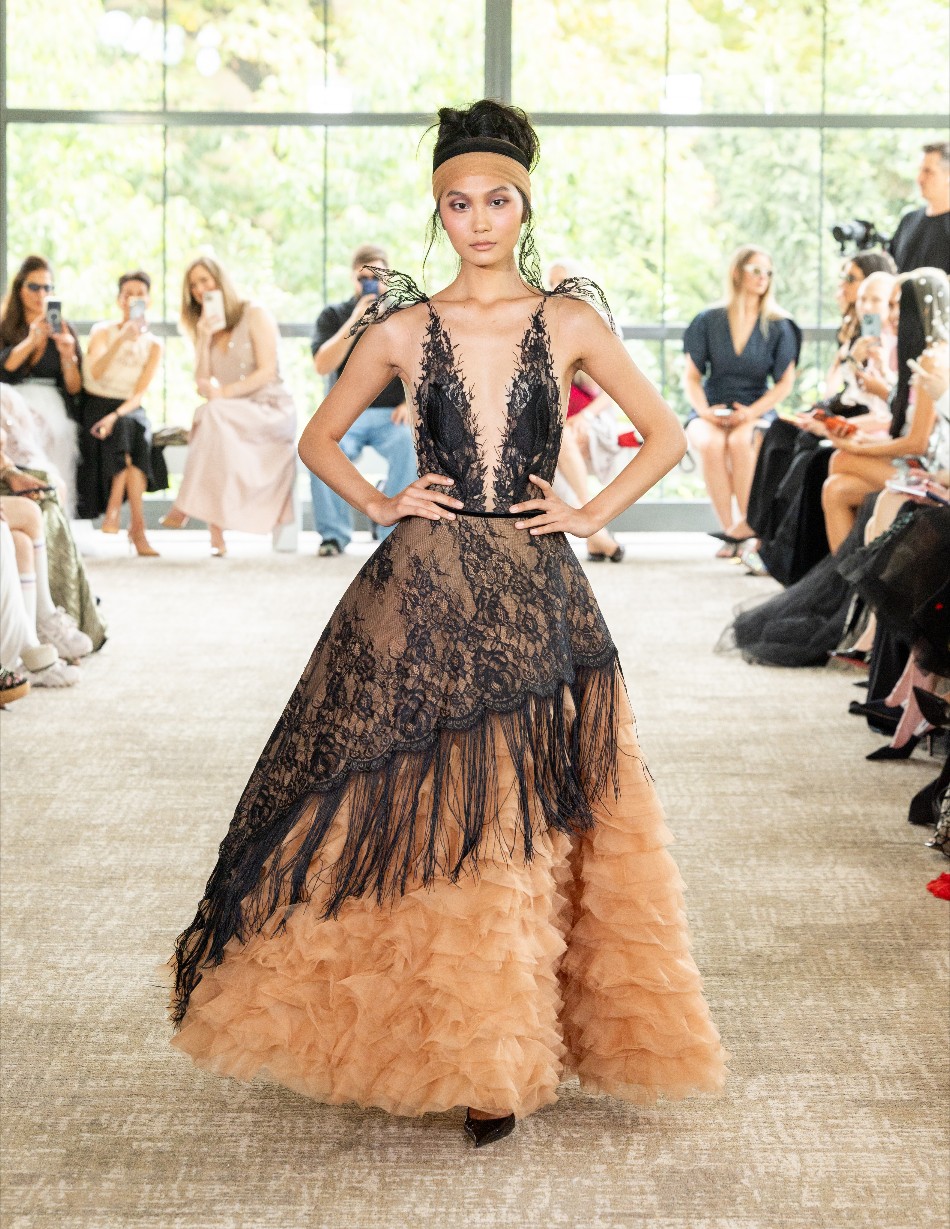 Attitude-luxe_©Yanina Couture_look 20-FW2026-2027