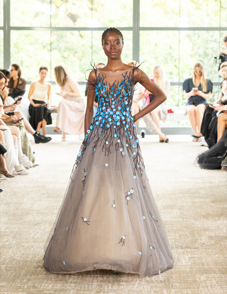 Attitude-luxe_©Yanina Couture_look 25-FW2026-2027 robe