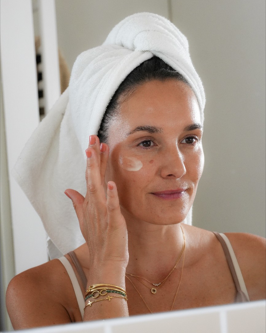femme, beaut&eacute;, soin du visage