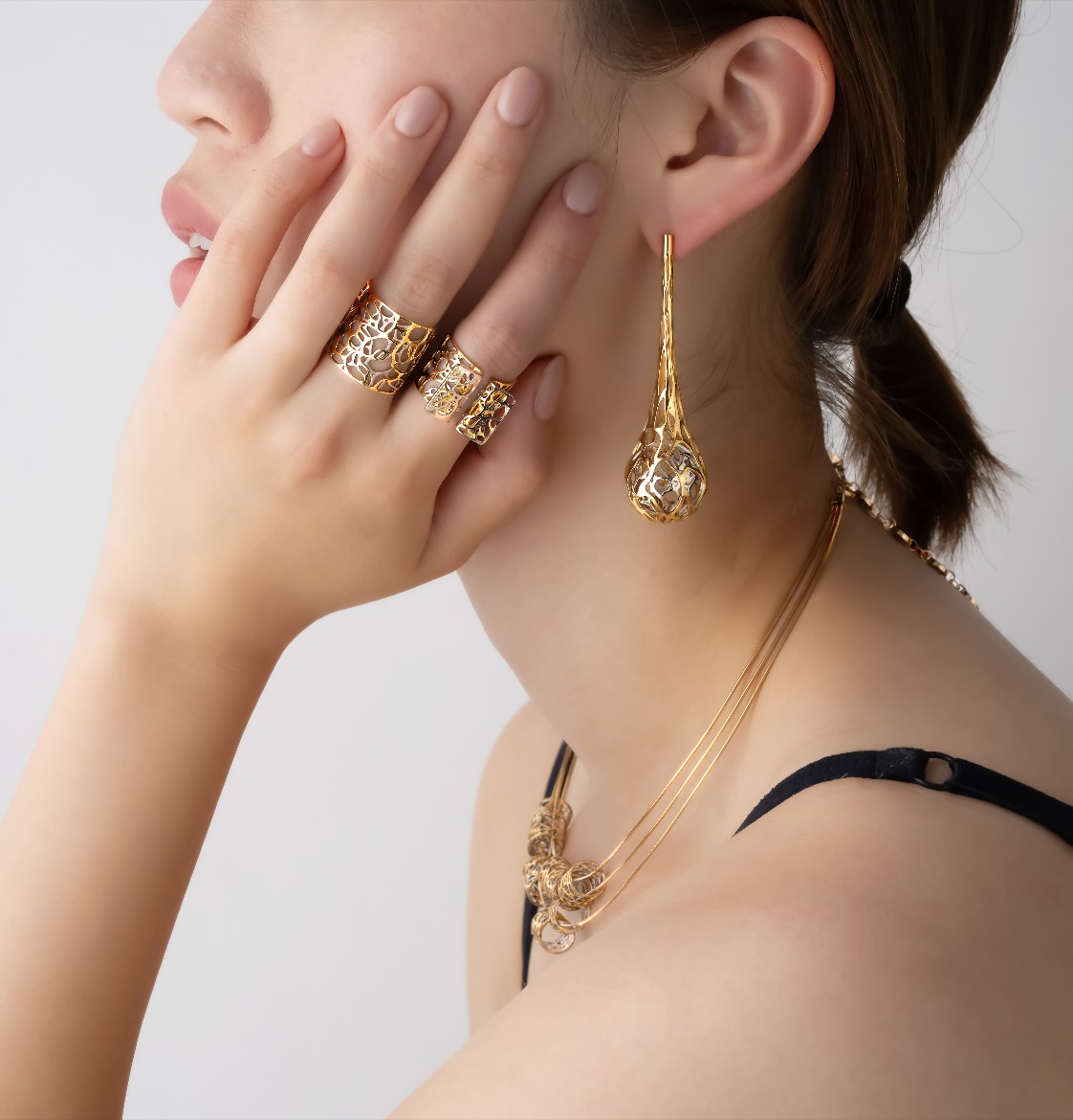 bagues, pendant d'oreille, collier
