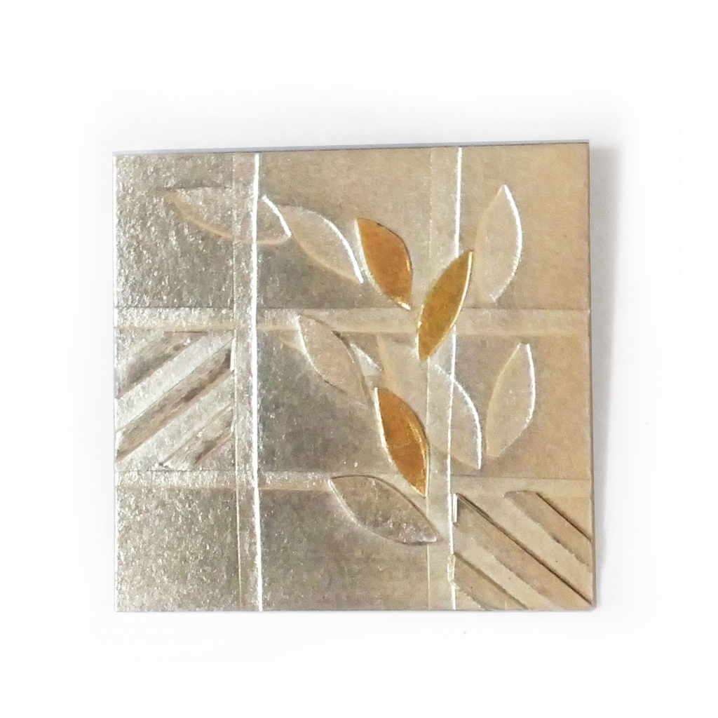 attitude-luxe_Ange ou Demon-©-Otwell-Negre-Broche_capsha_blanc bijou contemporain